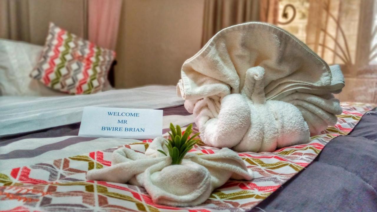 Precious Villas Lubowa エクステリア 写真