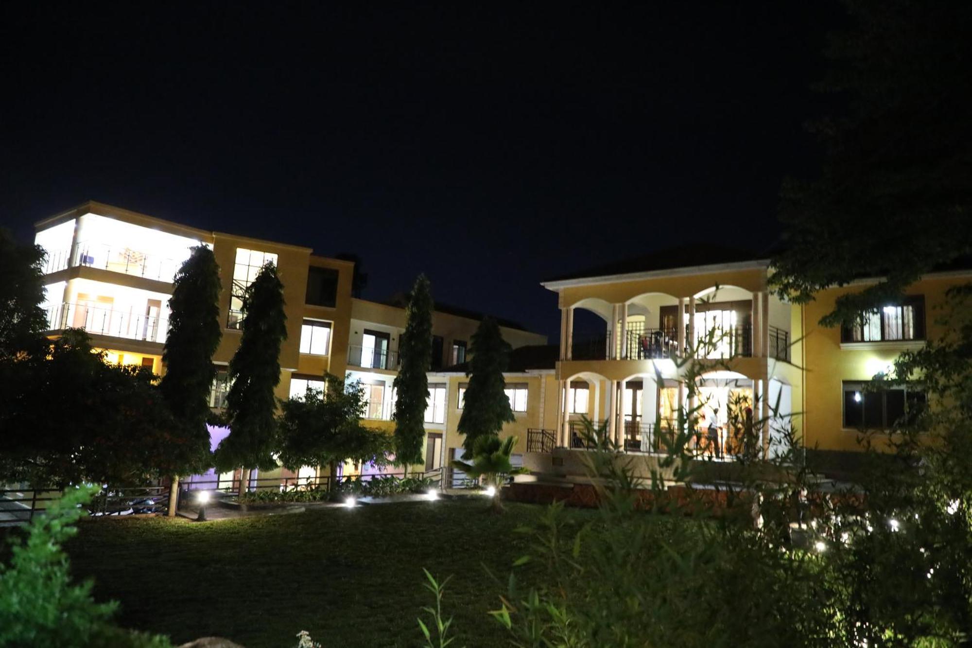 Precious Villas Lubowa エクステリア 写真